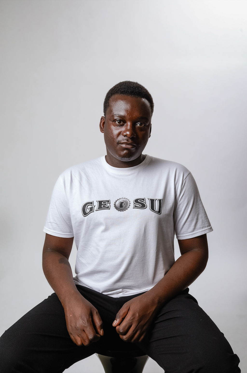 Gesu Kronkorken Shirt weiß