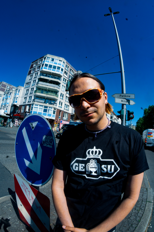 Gesu Krone Shirt schwarz